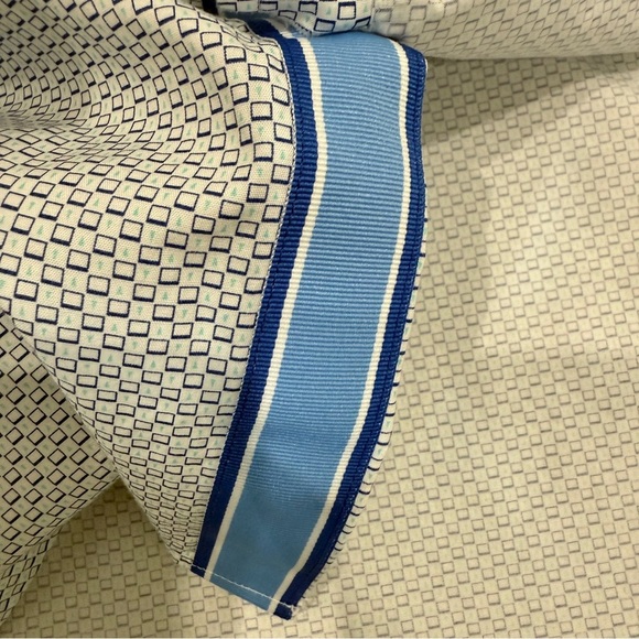 Banana Republic Light Blue Geometric Shirt - Picture 15 of 17